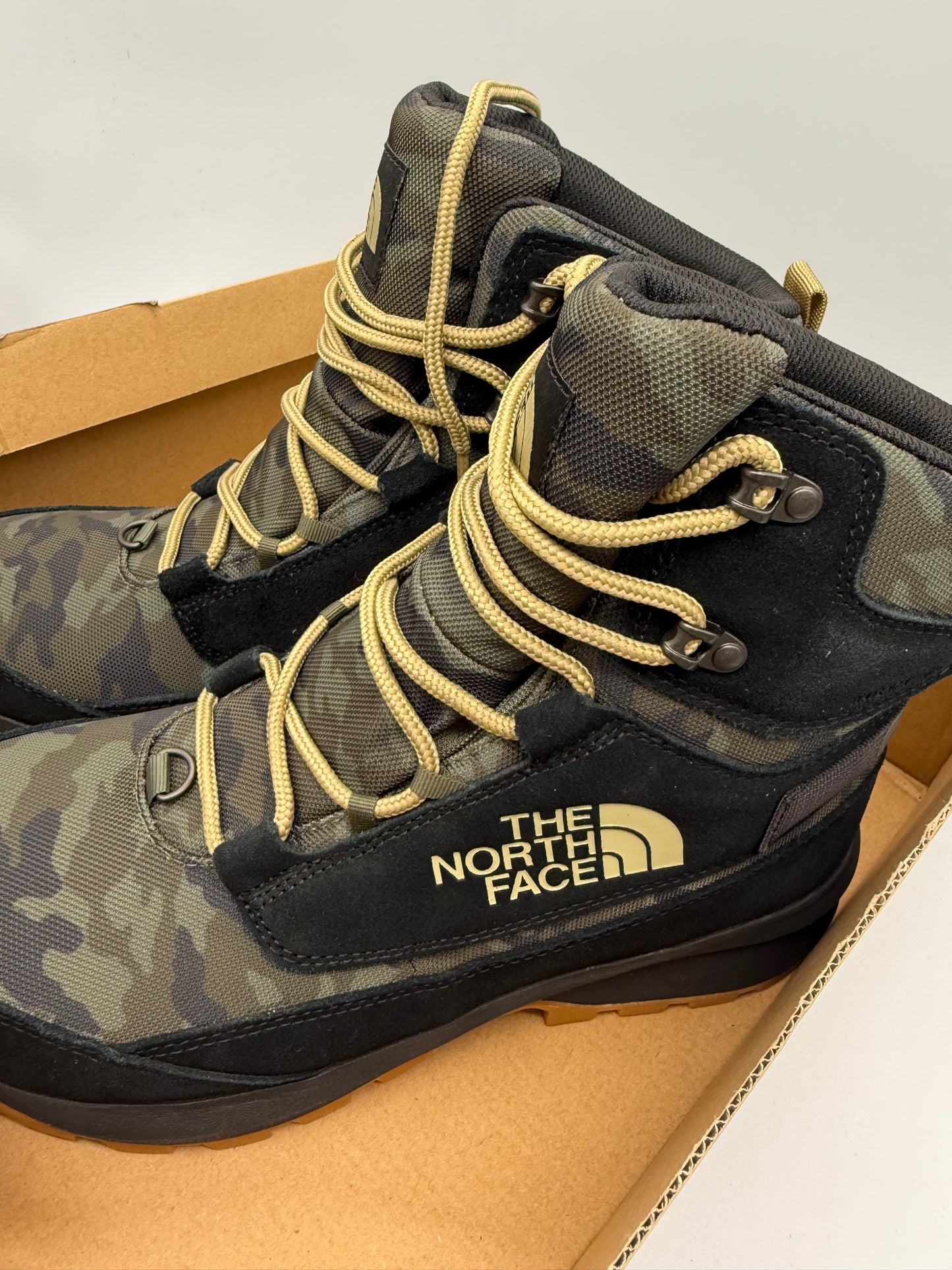 North Face Men’s Chilkat V Cognito Waterproof Boots
